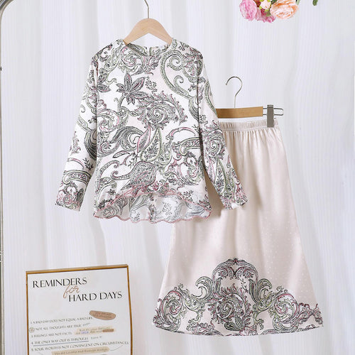 Set Baju Kurung Hari Raya TropiTykes Bercorak Bunga Paisley untuk Kehidupan Seharian Anda, Ritual Lembut Semasa Aidilfitri Bercorak Paisley Merah Jambu dan Hijau Muda 