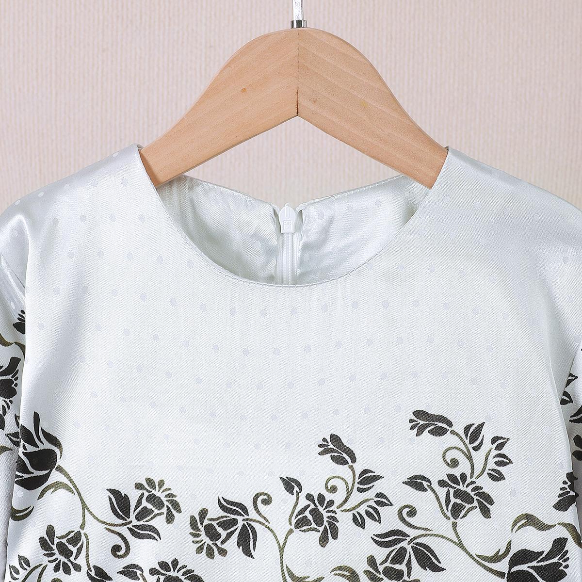 Set Pakaian Hari Raya TropiTykes Skirt Sarung Batik Hitam Putih untuk Kanak-kanak Perempuan Bercorak Bunga, Hiasan Renda, Lembut dan Selesa, Sesuai untuk Aktiviti Harian 