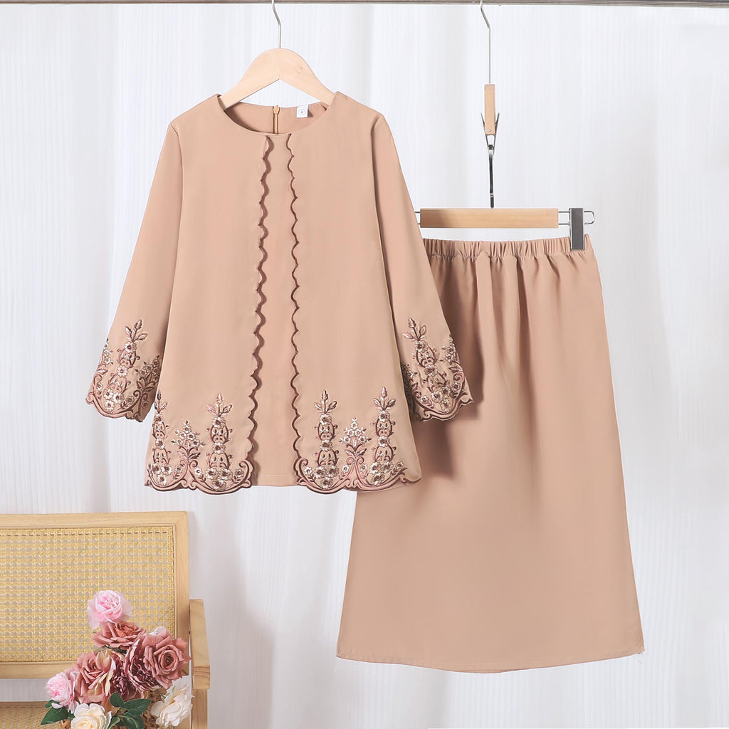 Kurung Mini Kanak-kanak TropiTykes | Rekaan Sulaman Elegan | Warna Beige Nude | Fabrik Lembut &amp; Selesa | Sesuai untuk Majlis Perkahwinan &amp; Sambutan Hari Raya 