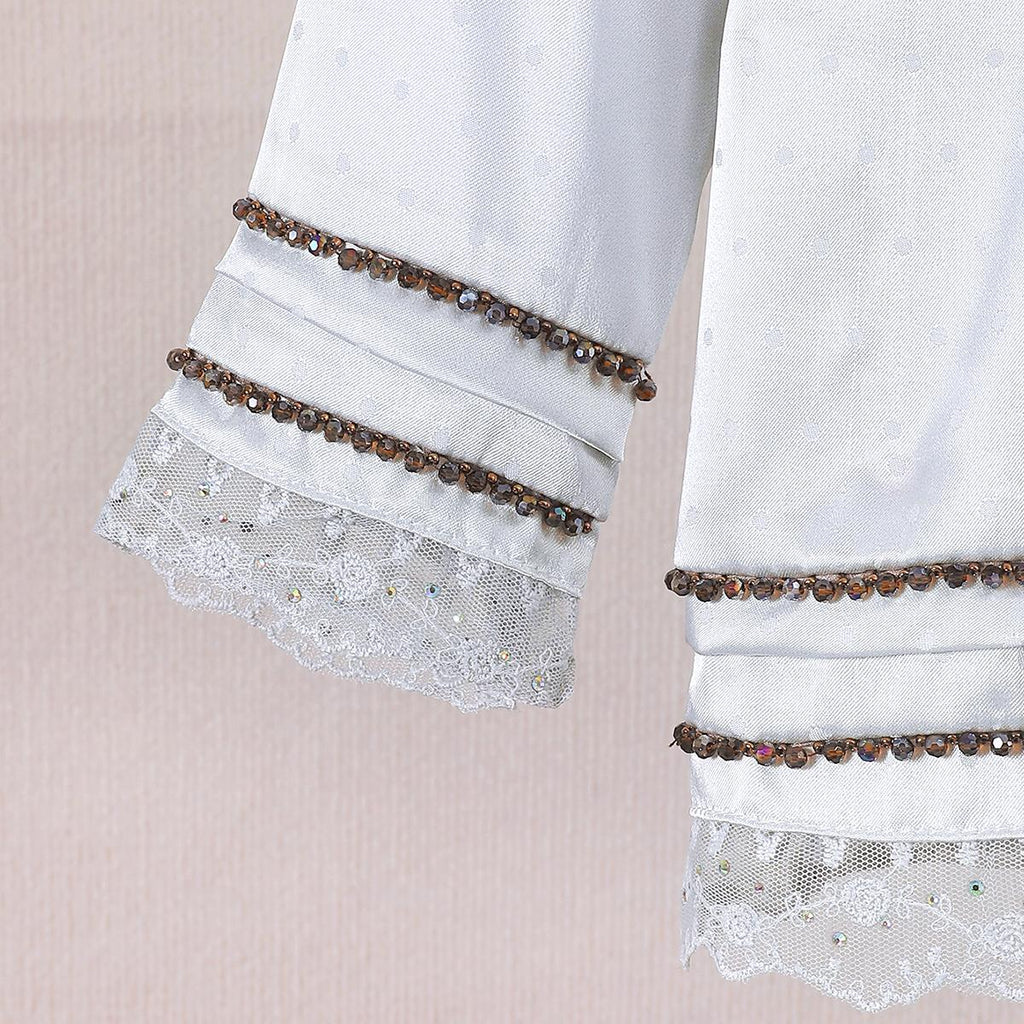 Set Pakaian Hari Raya TropiTykes Skirt Sarung Batik Hitam Putih untuk Kanak-kanak Perempuan Bercorak Bunga, Hiasan Renda, Lembut dan Selesa, Sesuai untuk Aktiviti Harian 