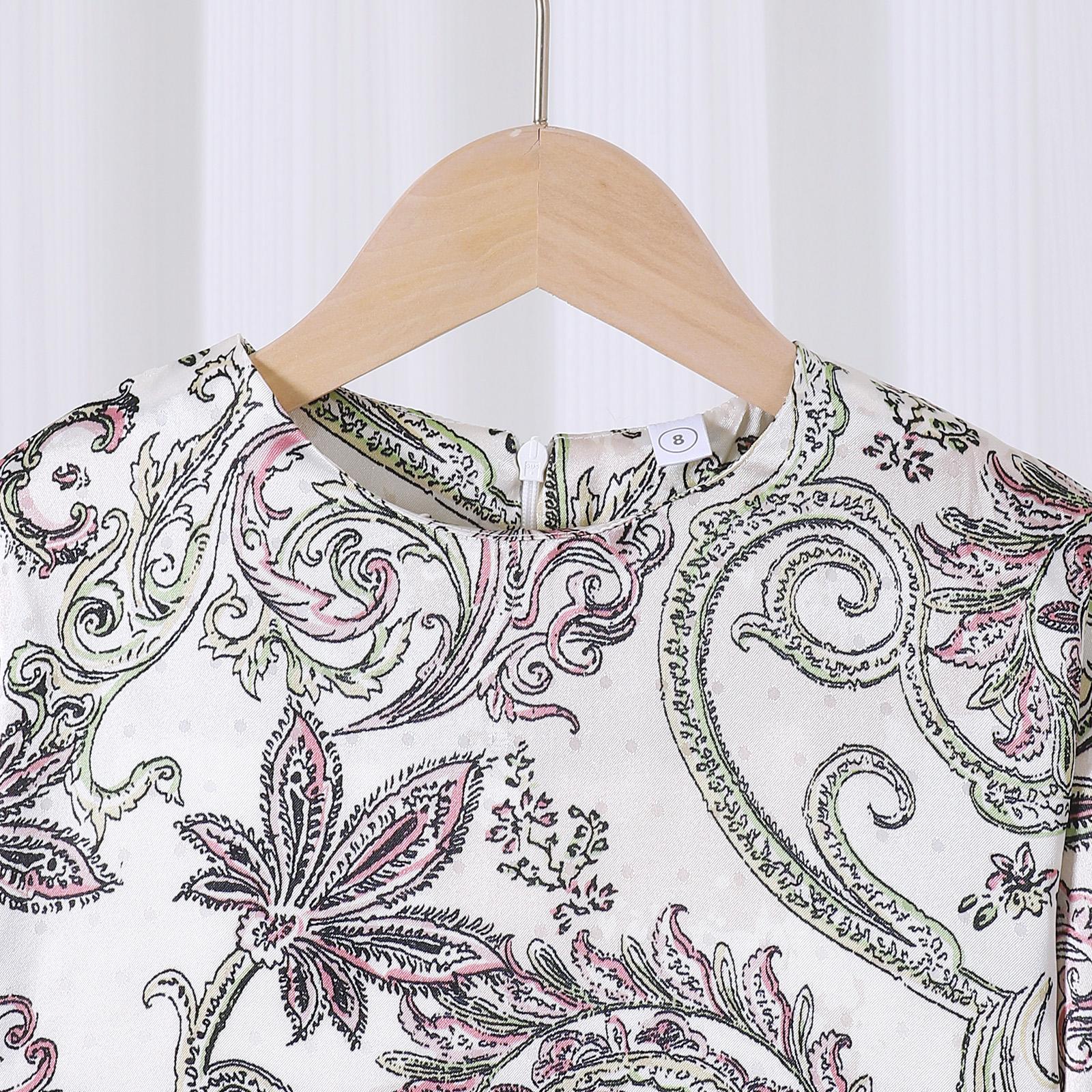 Set Baju Kurung Hari Raya TropiTykes Bercorak Bunga Paisley untuk Kehidupan Seharian Anda, Ritual Lembut Semasa Aidilfitri Bercorak Paisley Merah Jambu dan Hijau Muda 