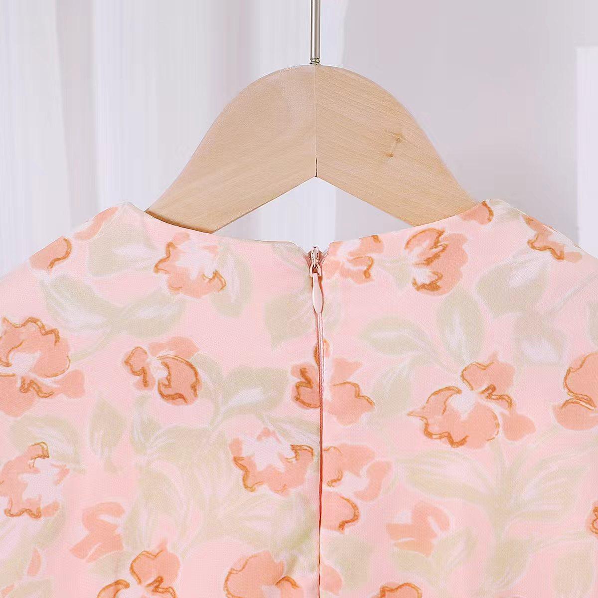 TropiTykes Muslimah Children's Baju Kurung Modern Floral Pattern Suitable for Raya & Occasions Polite Design Halal Lightweight Comfortable Fabric for Girls Patterned School Clothing Sleeve. Elegant and comfortable clothing