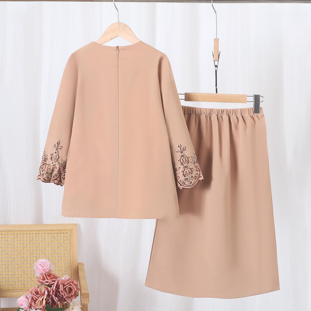 Kurung Mini Kanak-kanak TropiTykes | Rekaan Sulaman Elegan | Warna Beige Nude | Fabrik Lembut &amp; Selesa | Sesuai untuk Majlis Perkahwinan &amp; Sambutan Hari Raya 